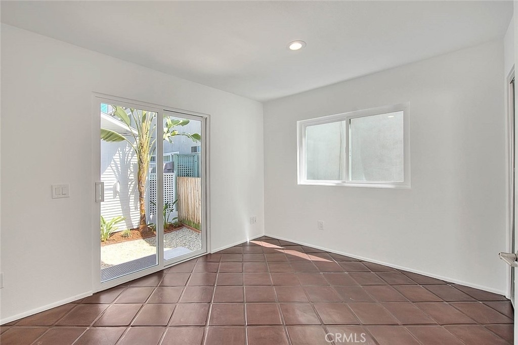 310 Bayview Drive - Photo 5