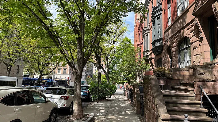 150 Manhattan Avenue - Photo 8