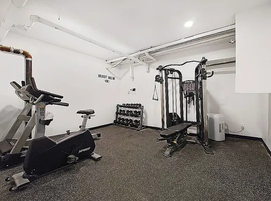 150 Manhattan Avenue - Photo 5