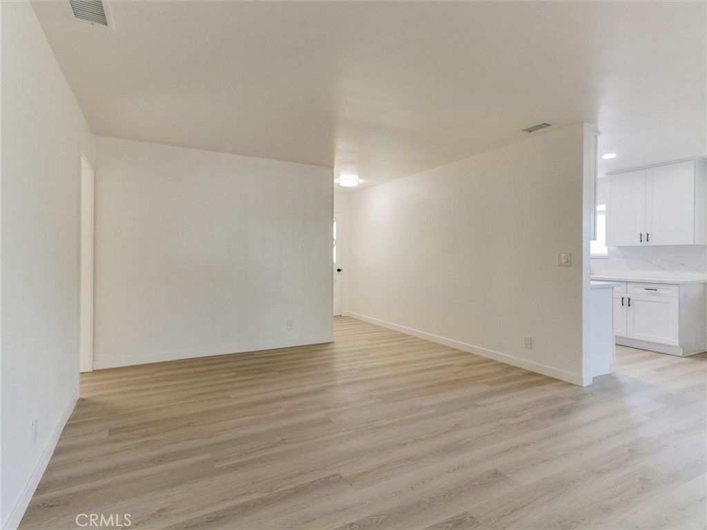 21443 Verne Avenue - Photo 4