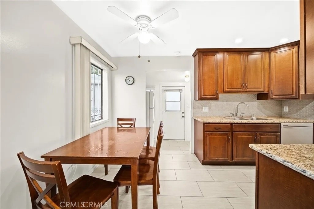 2479 Stevens - Photo 2