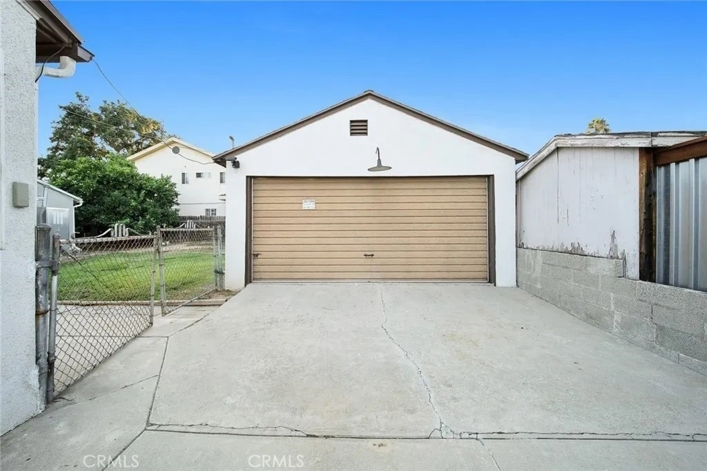 2479 Stevens - Photo 0