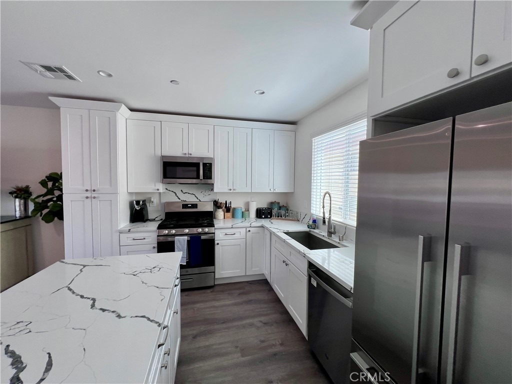 13927 Chadron Ave - Photo 8