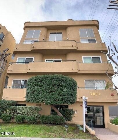 1811 Manning - Photo 0
