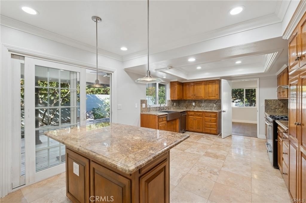 17511 Sherbrook - Photo 10