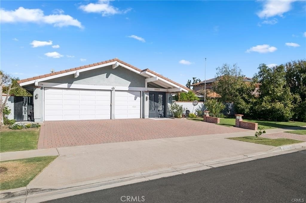17511 Sherbrook - Photo 1