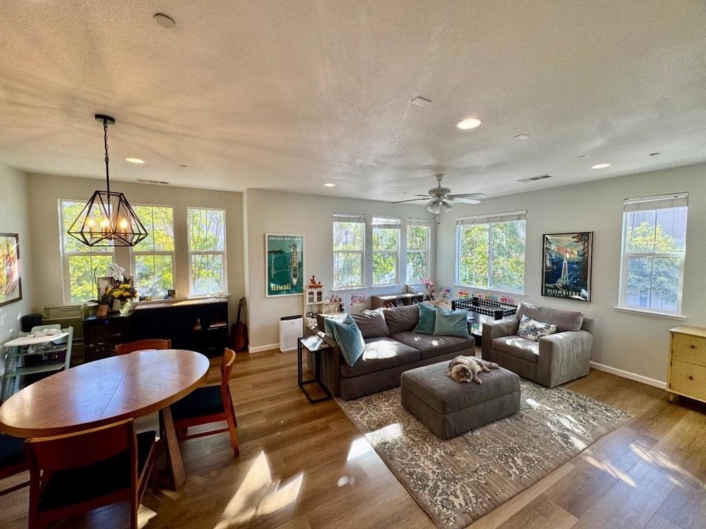 632 Moss Way - Photo 4