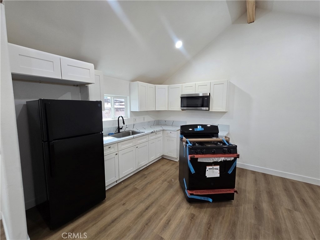 4728 Hillside - Photo 6