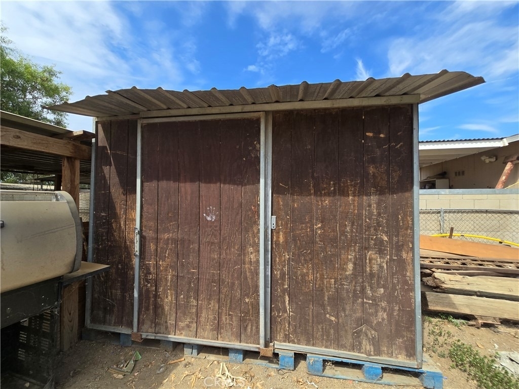 4728 Hillside - Photo 8