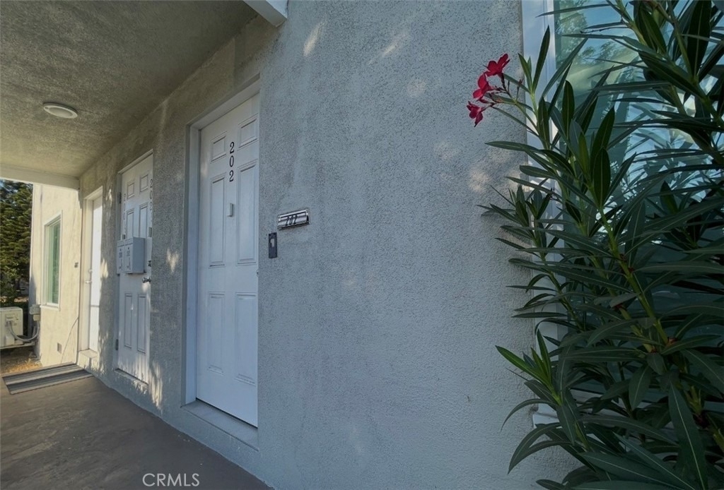 202 S Chevy Chase Drive - Photo 13