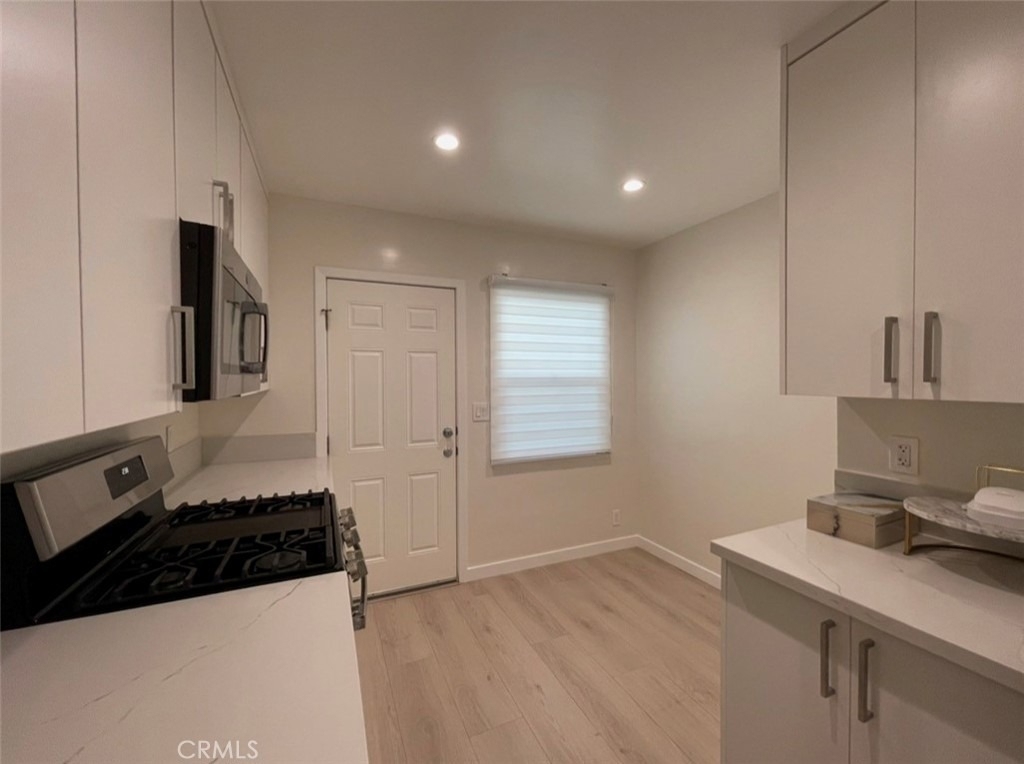 202 S Chevy Chase Drive - Photo 2