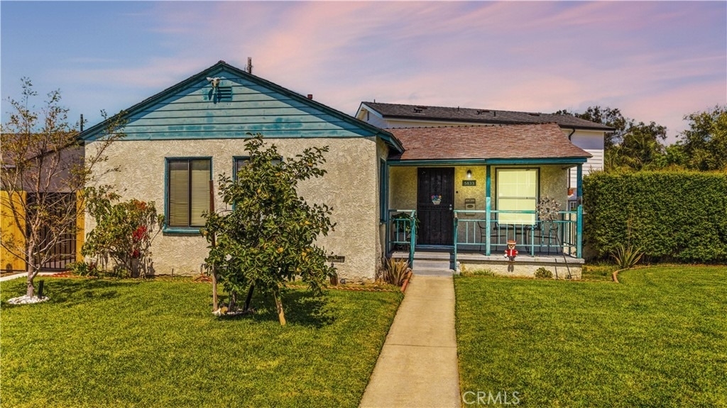 5833 Glady - Photo 3