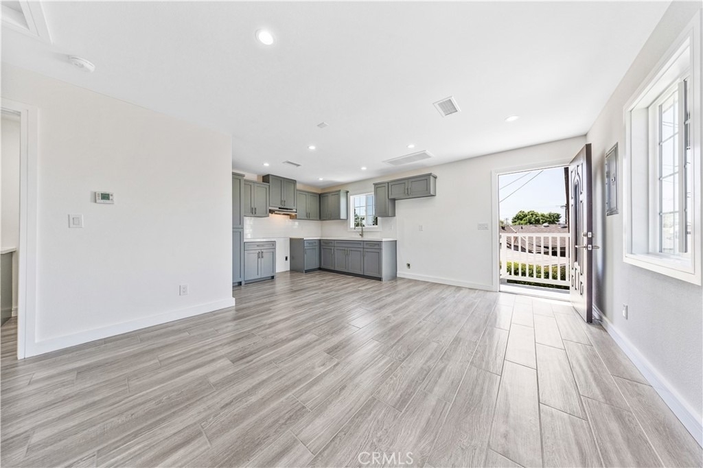 5833 Glady - Photo 1