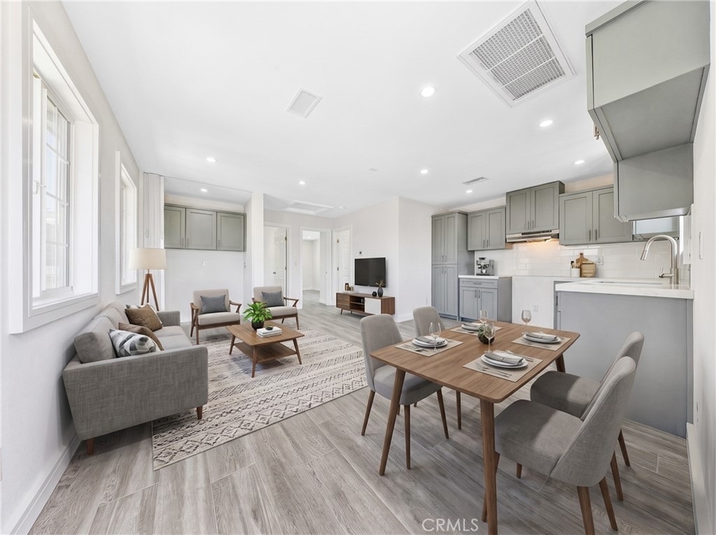 5833 Glady - Photo 0