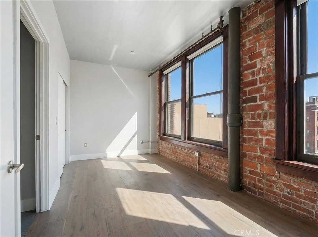 460 S Spring - Photo 5