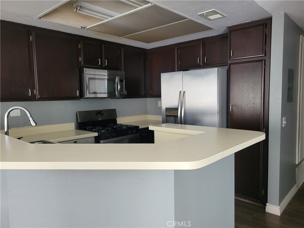 260 Evergreen Court - Photo 5