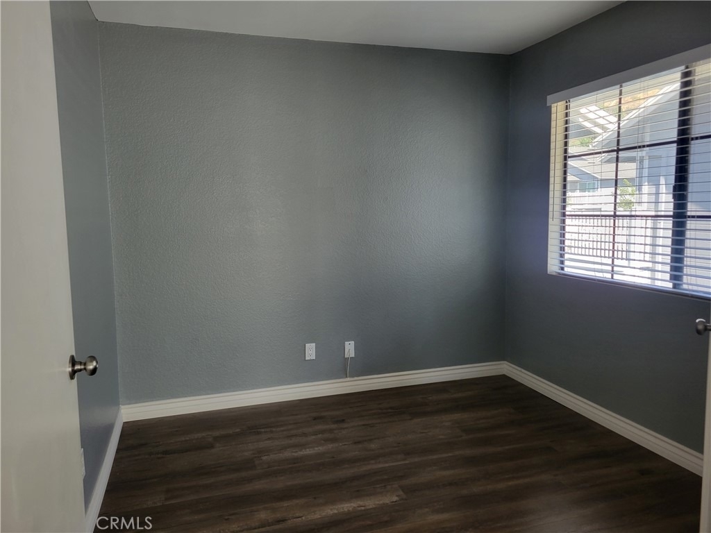 260 Evergreen Court - Photo 7