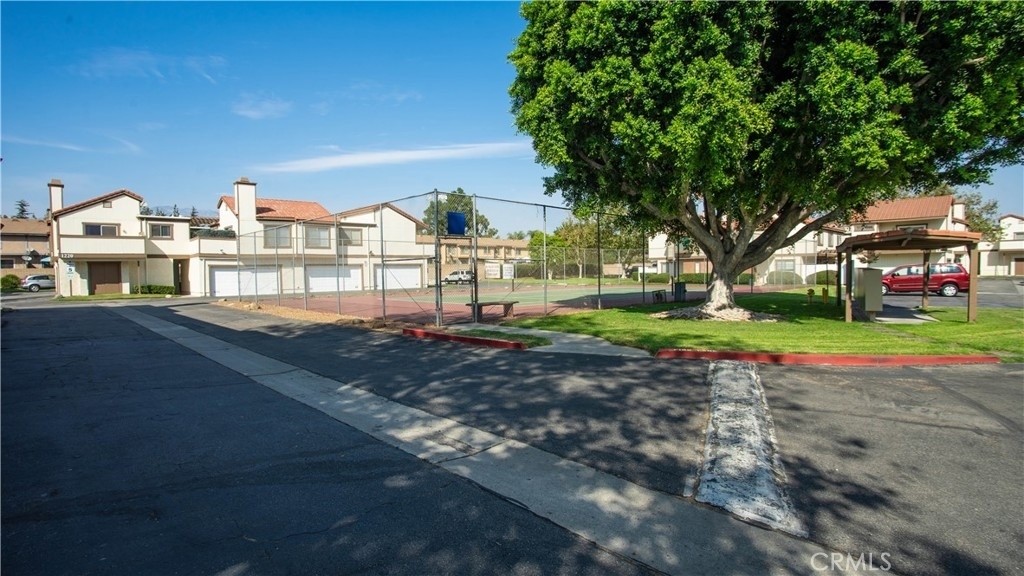 1216 S Cypress - Photo 19