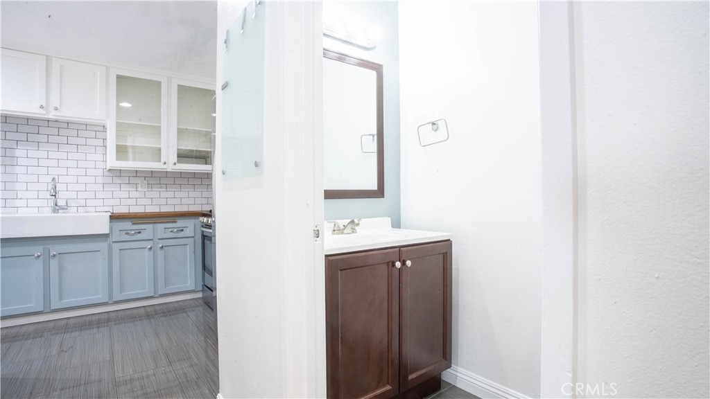 1216 S Cypress - Photo 9