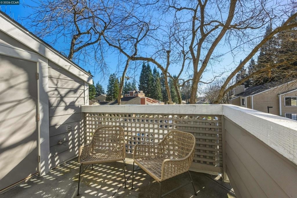 332 Eastridge Dr - Photo 16