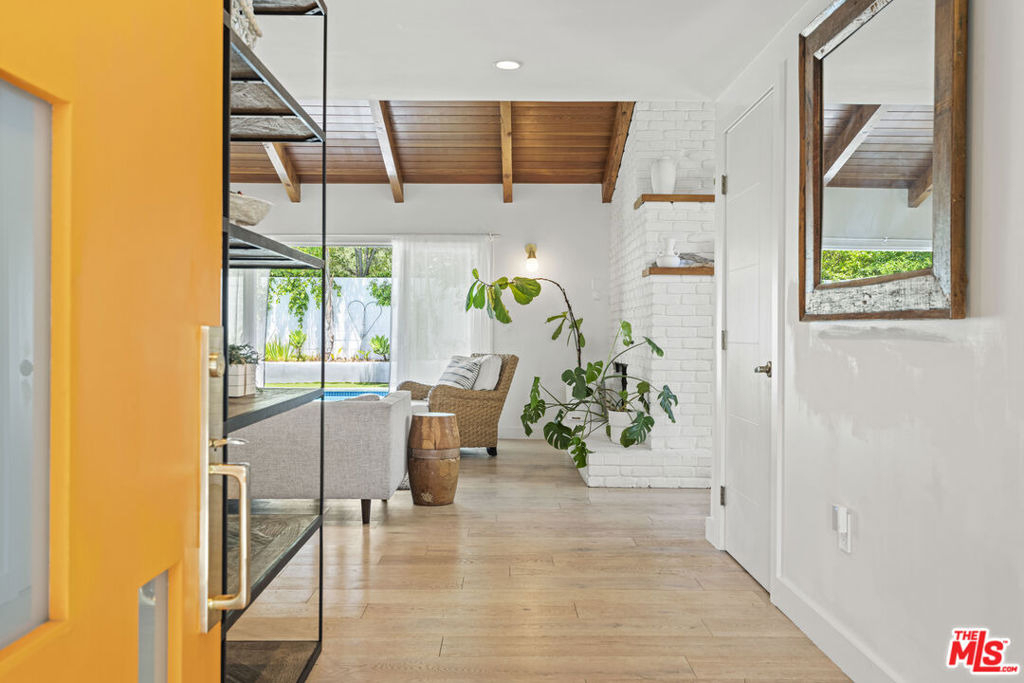 23023 Gainford Street - Photo 2