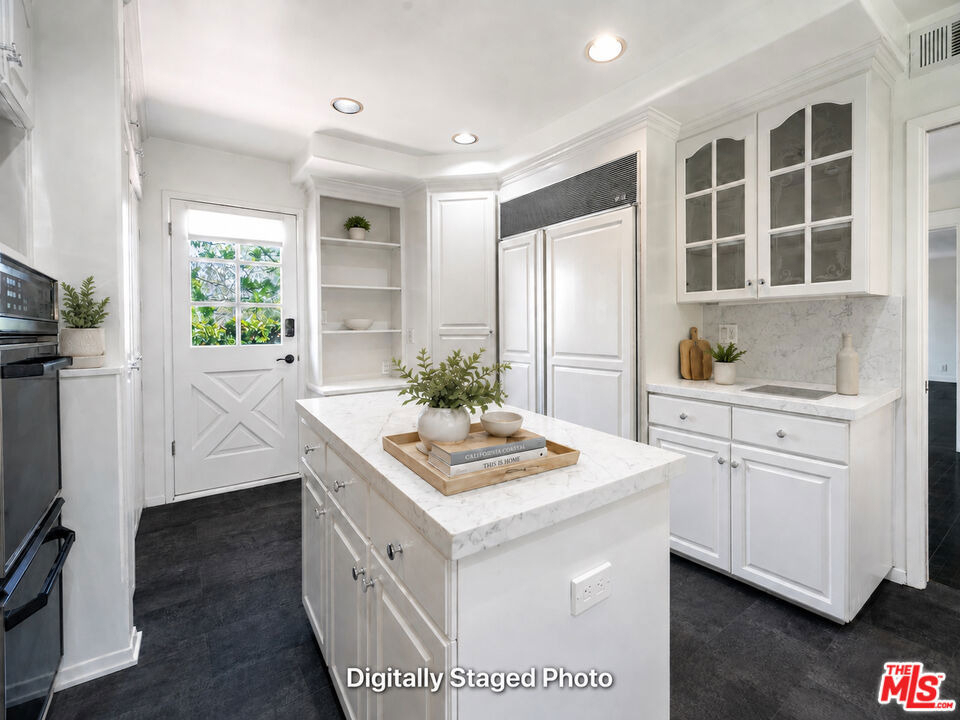 4645 Petit Avenue - Photo 6