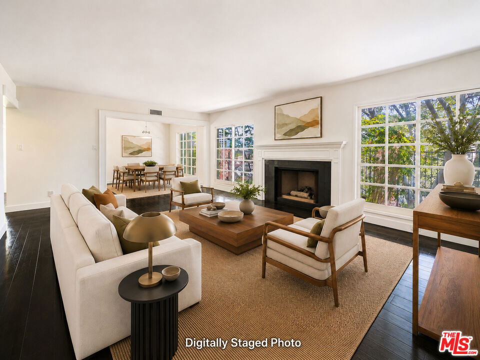 4645 Petit Avenue - Photo 0