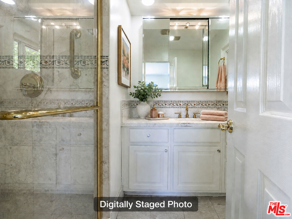 4645 Petit Avenue - Photo 19