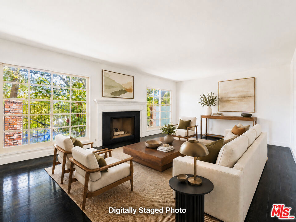 4645 Petit Avenue - Photo 1