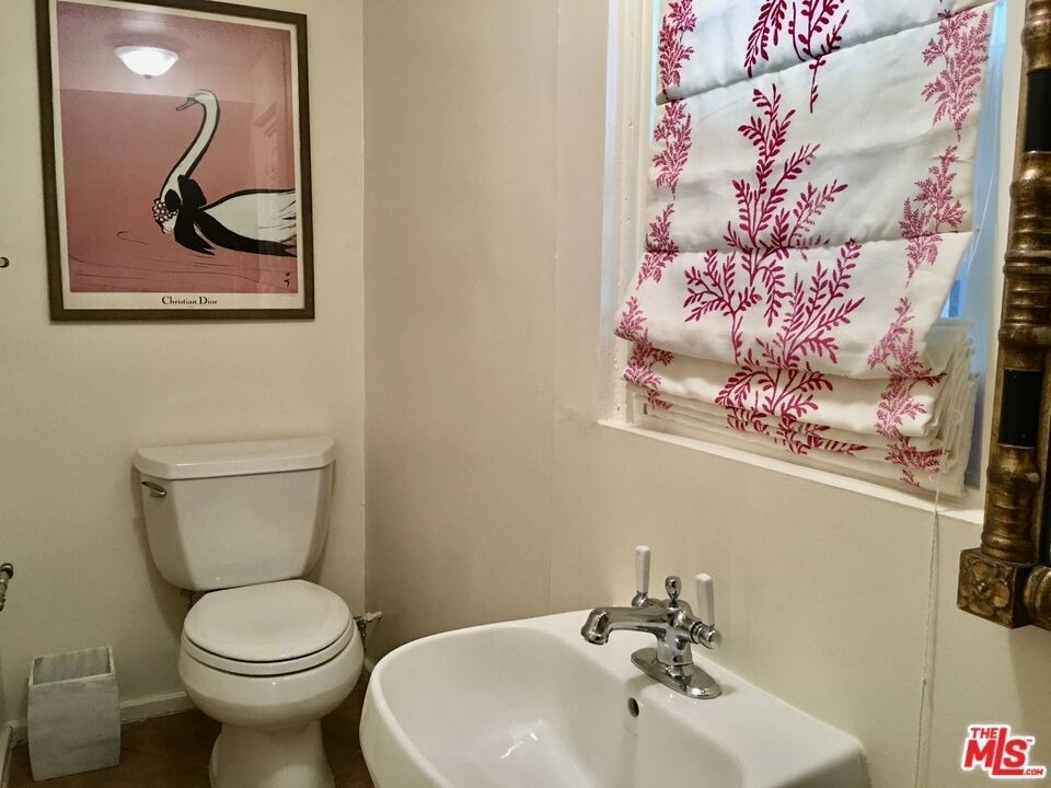 9050 Elevado Street - Photo 7