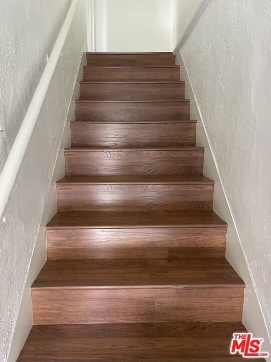 9050 Elevado Street - Photo 8