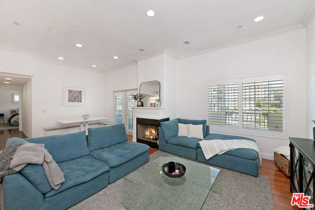 1135 Rexford Drive - Photo 3
