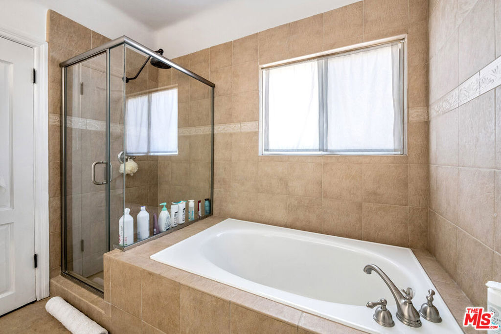 1135 Rexford Drive - Photo 17