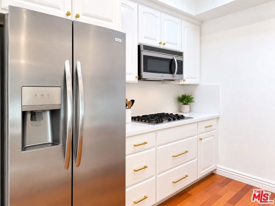 1135 Rexford Drive - Photo 6