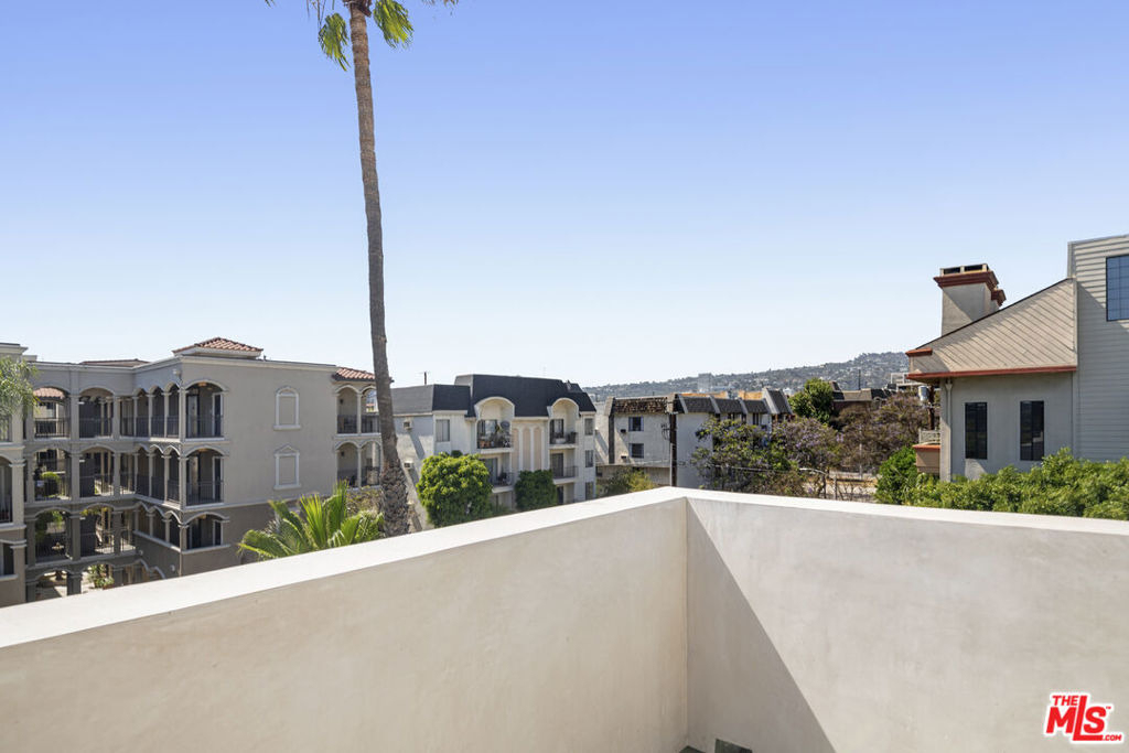 426 Arnaz Drive - Photo 8