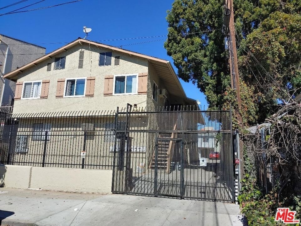 5419 Harold Way - Photo 15