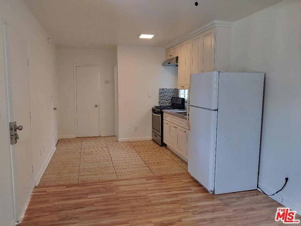 5419 Harold Way - Photo 3