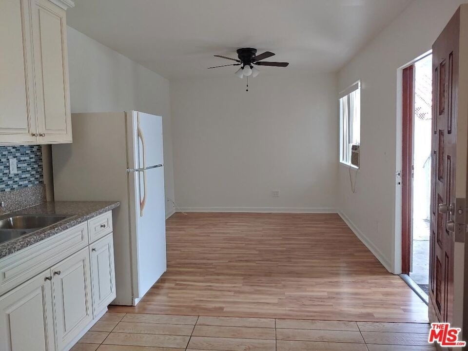 5419 Harold Way - Photo 4