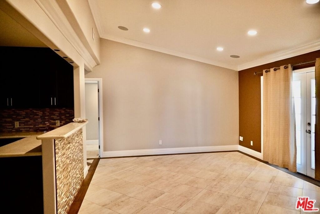 9716 Casaba Avenue - Photo 8