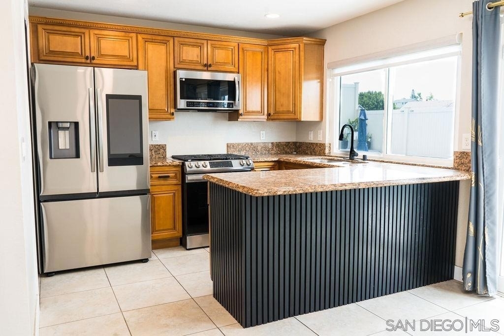 5985 Fennell Ave - Photo 4