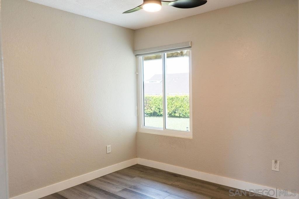 5985 Fennell Ave - Photo 12