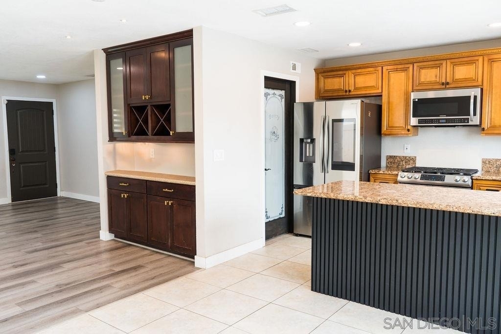 5985 Fennell Ave - Photo 5