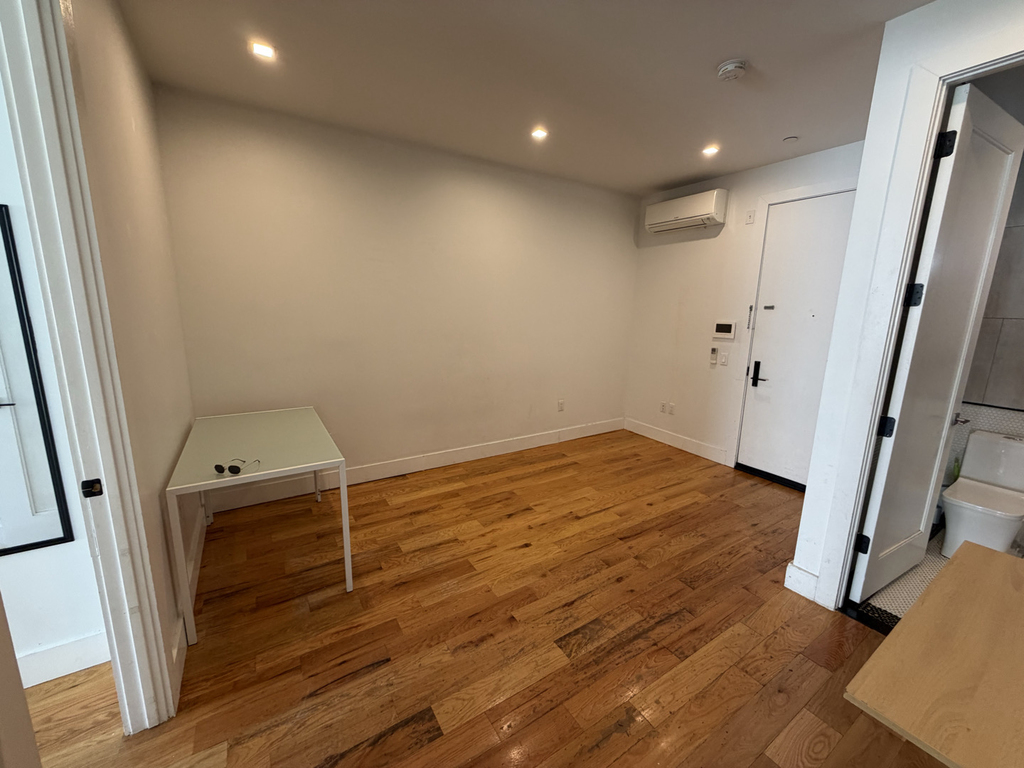 1645 New York Avenue - Photo 4