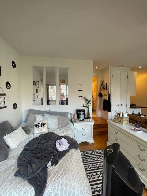 West 76th Street between Amsterdam and Columbus Avenue - Photo 4