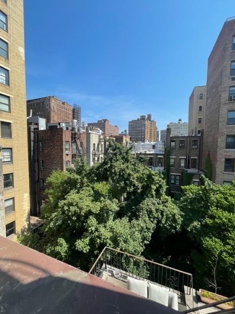West 76th Street between Amsterdam and Columbus Avenue - Photo 9