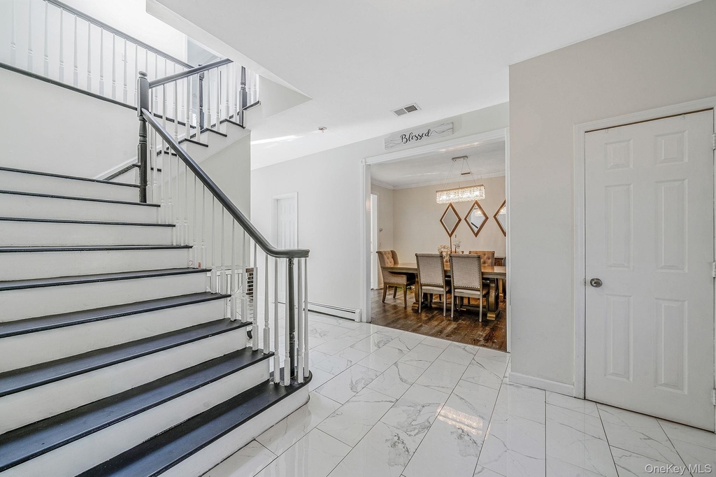 3 Embassy Road - Photo 17