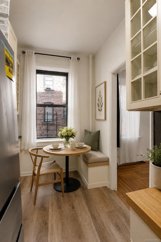 37-21 80 Street - Photo 5