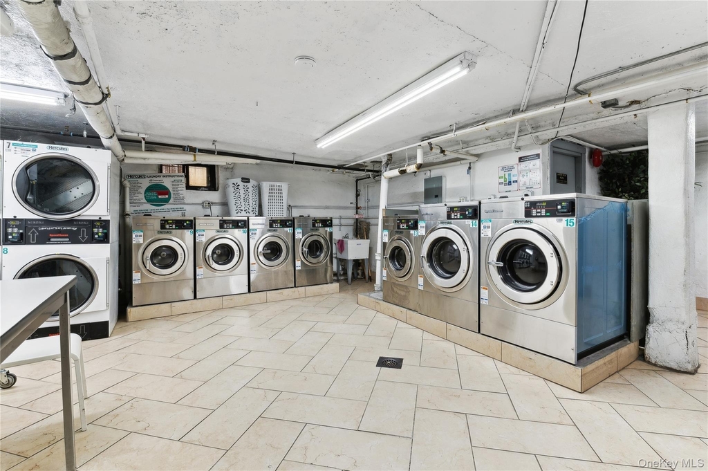 37-21 80 Street - Photo 6