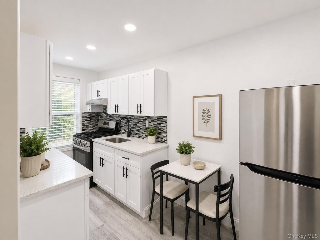 88-10 34 Avenue - Photo 9