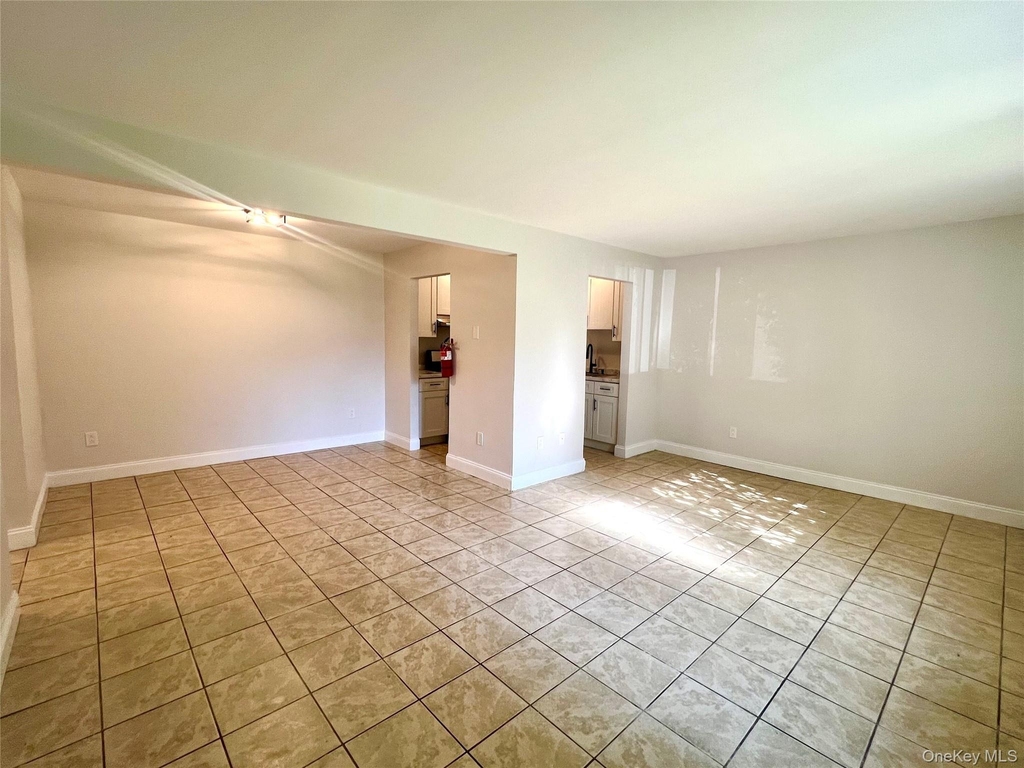 25 Ruth Court - Photo 5